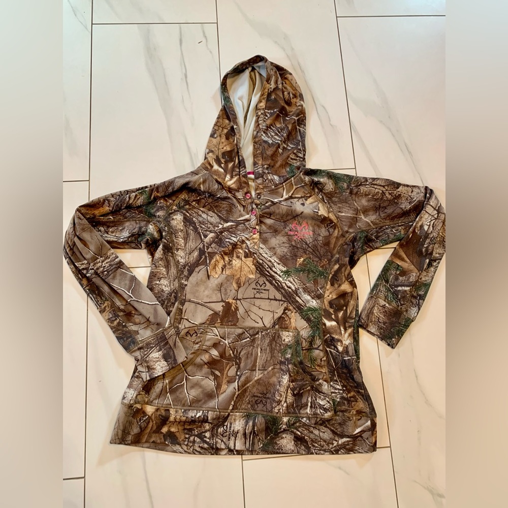 Realtree Xtra Camo Pink long sleeve pullover hoodie Hunting camo size Large